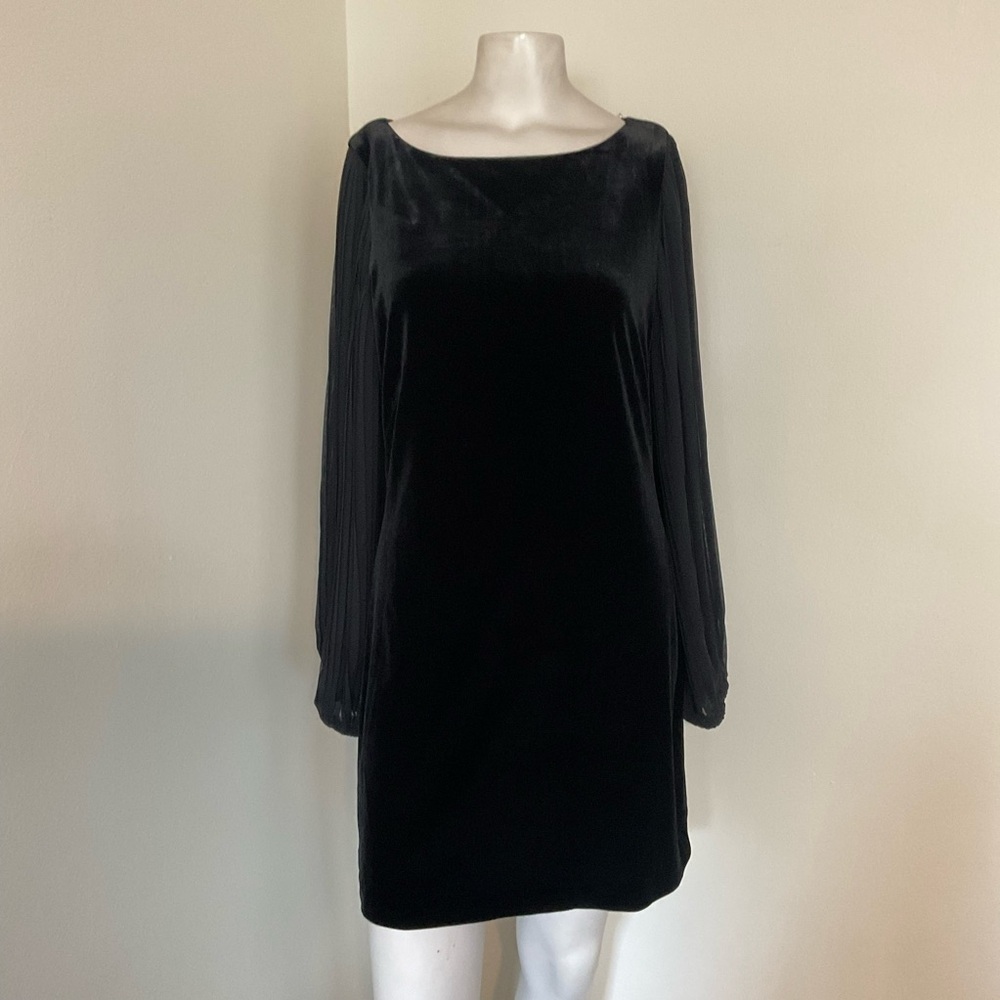 White House Black Market Velvet Long Pleat Sleeve Shift Dress 4 NWT